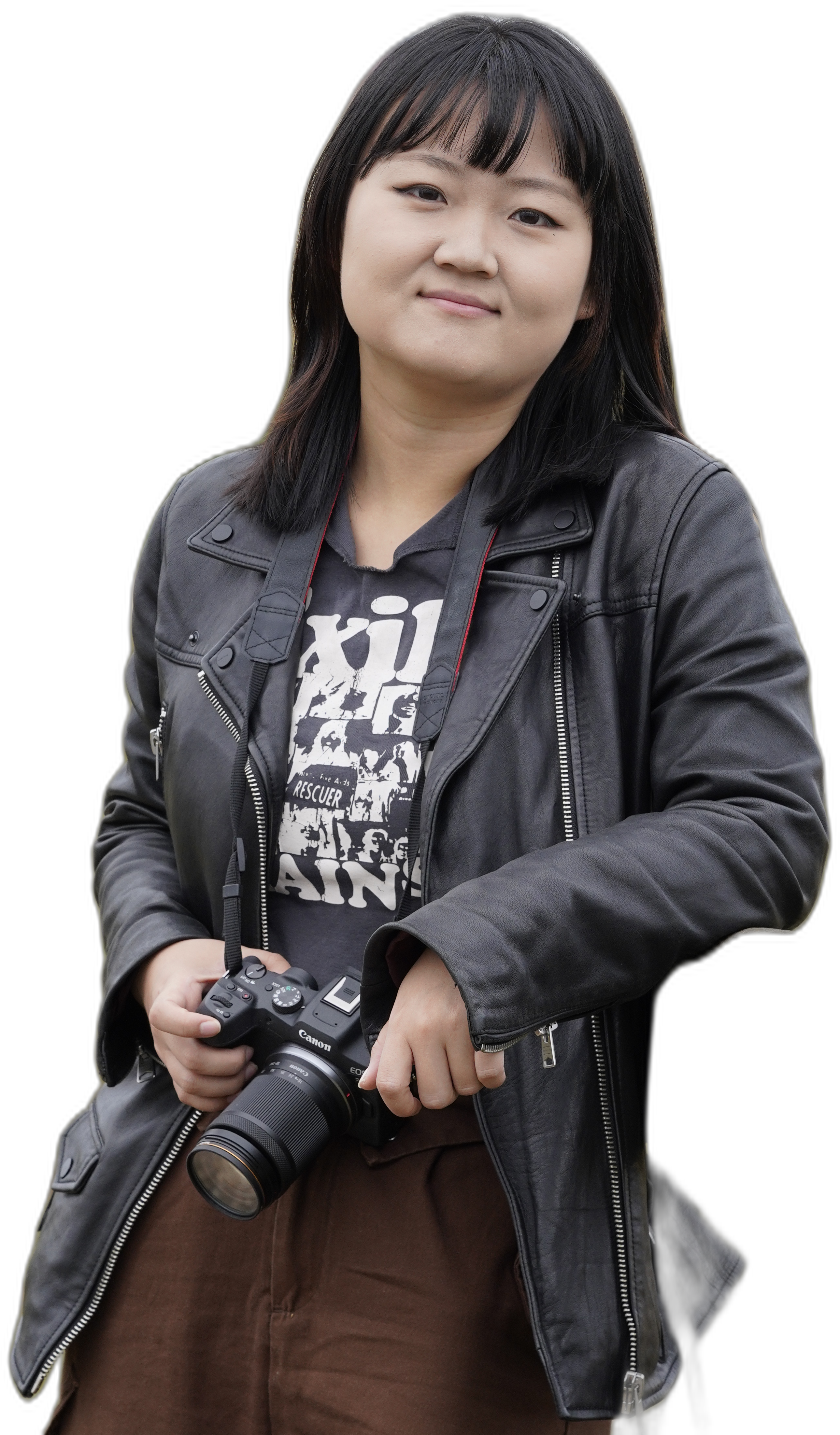 Wei Xinru holding a camera